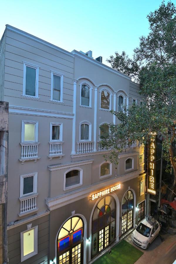Hotel Sapphire House - 3 Mins Walk From Metro And 5 Mins From Rail Station New Delhi Ngoại thất bức ảnh